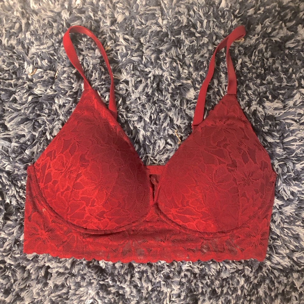 Wine Victoria’s Secret PINK bra